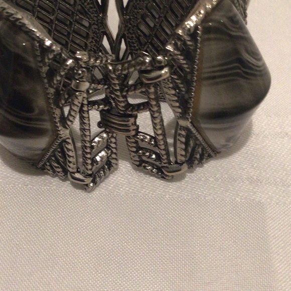 Vintage Silver and Black marbleized /zebra stripes chunky - Picture 3 of 4